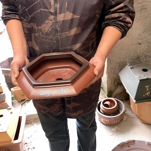 紫砂花盆手工制作
