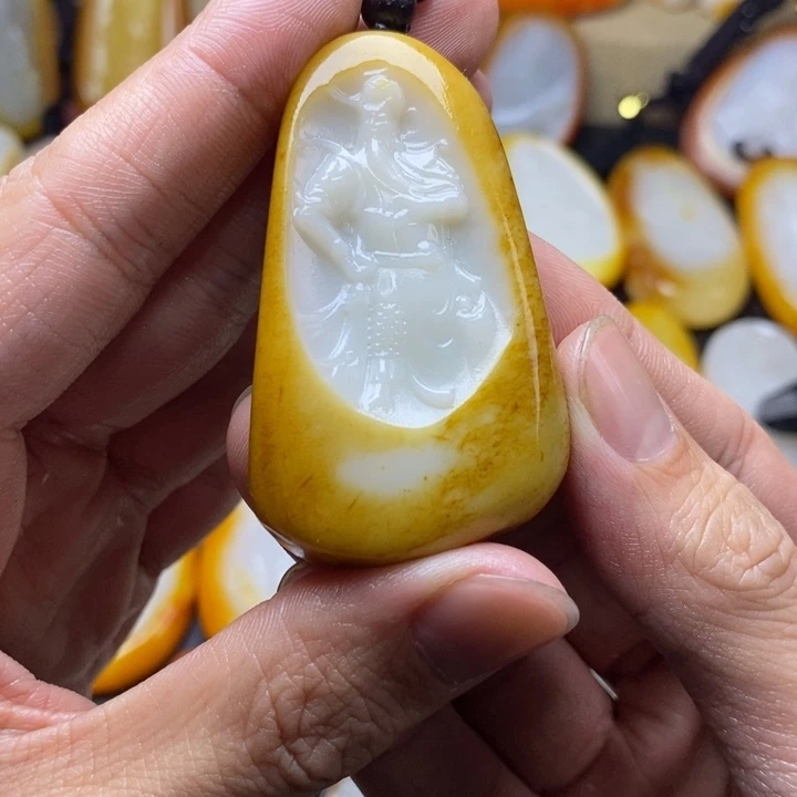 和田玉未镶嵌颈饰