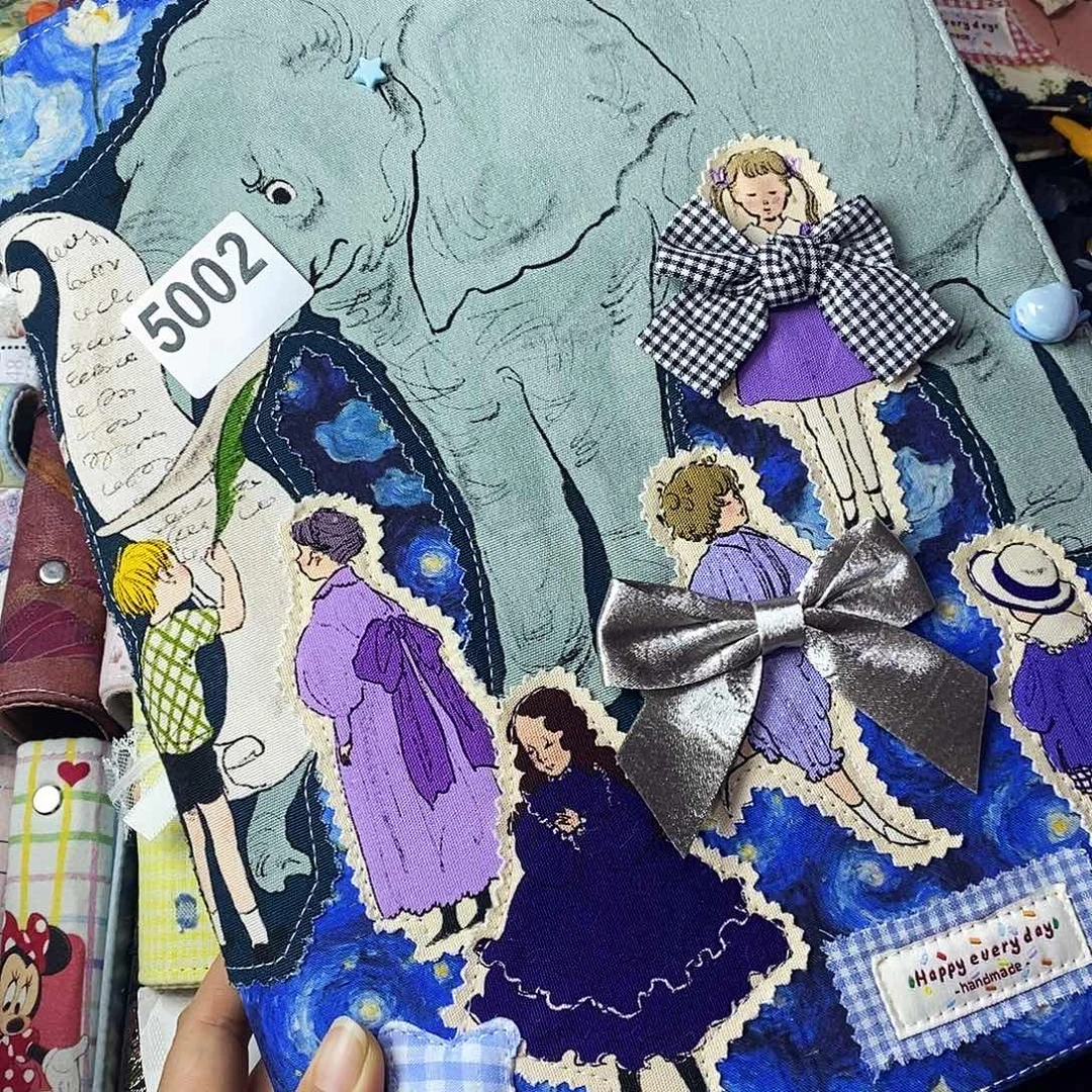 织绣A4活页带卡册5002