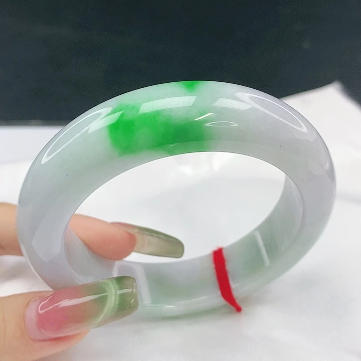 翡翠未镶嵌手镯圈57.5，0A012