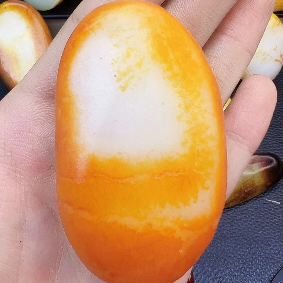 和田玉未镶嵌挂件一**着