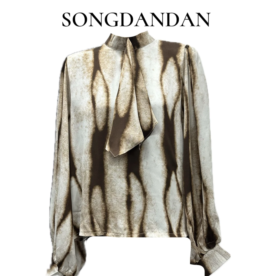 小立领丝巾晕染衬衫