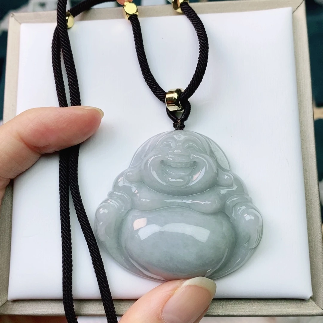 翡翠未镶嵌颈饰佛公
