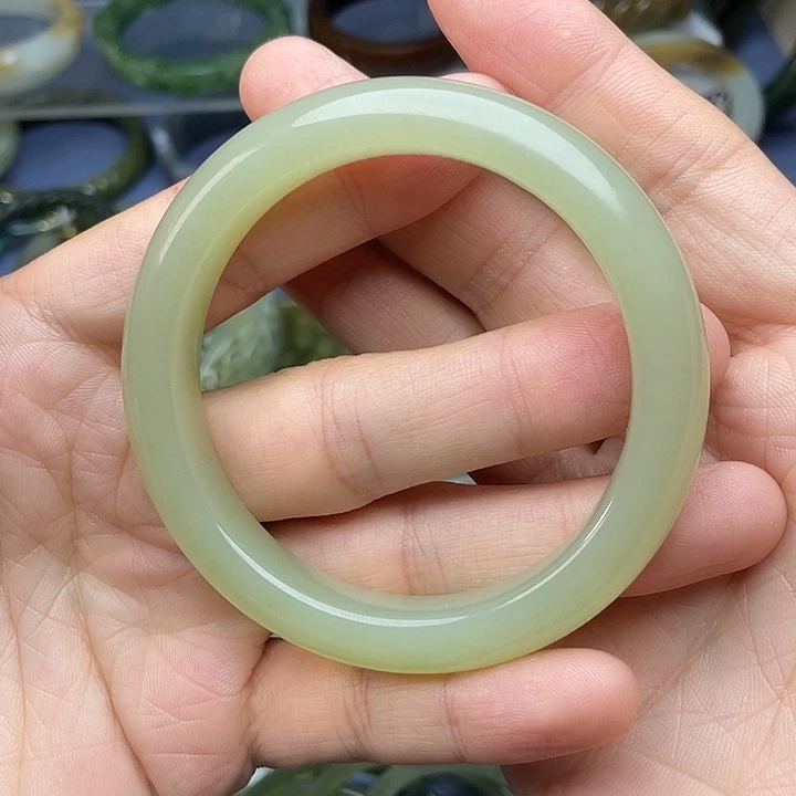 未镶嵌手镯和田玉（青白玉）58mm