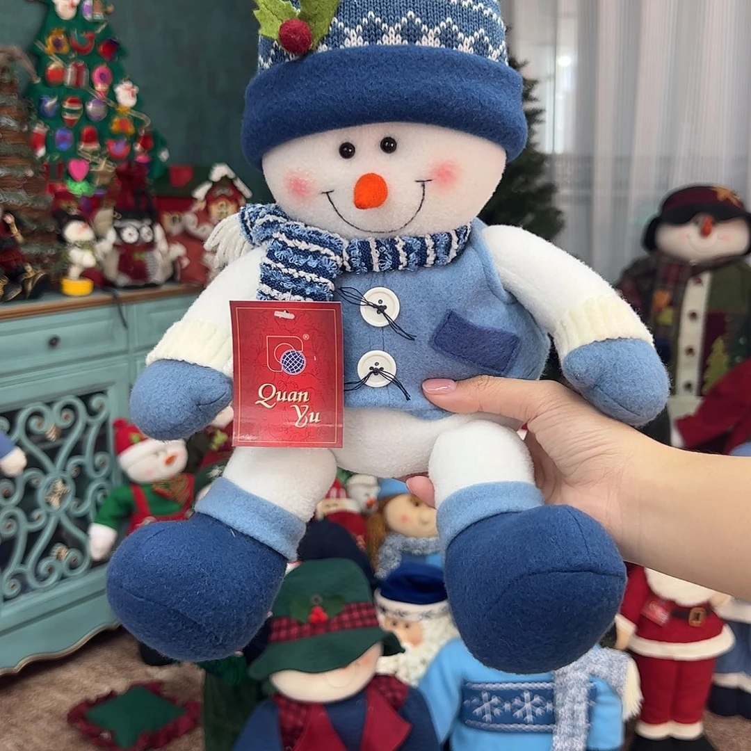 毛绒蓝白雪人娃娃