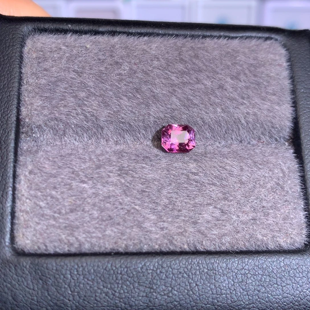 尖晶石裸石0.77ct