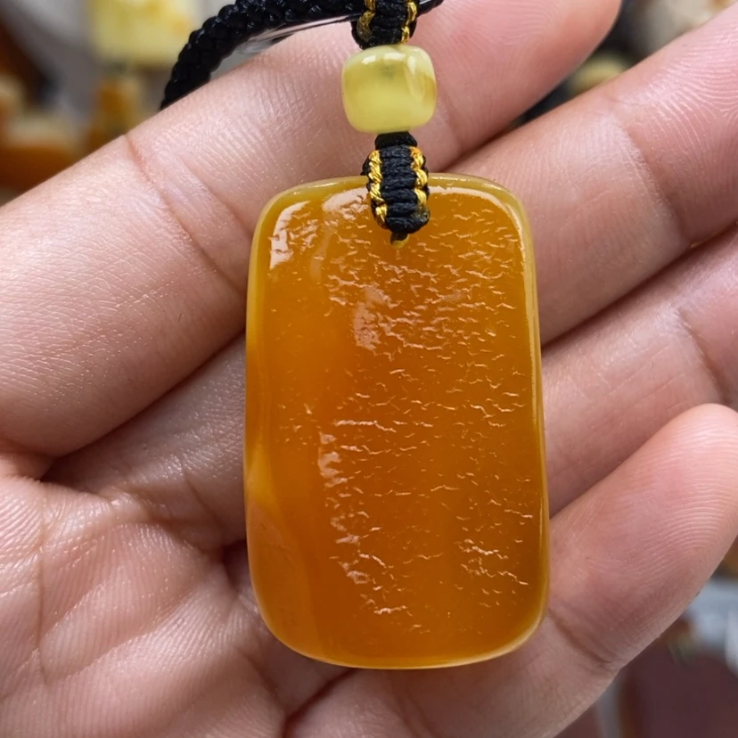 【闪购商品】琥珀颈饰未镶嵌