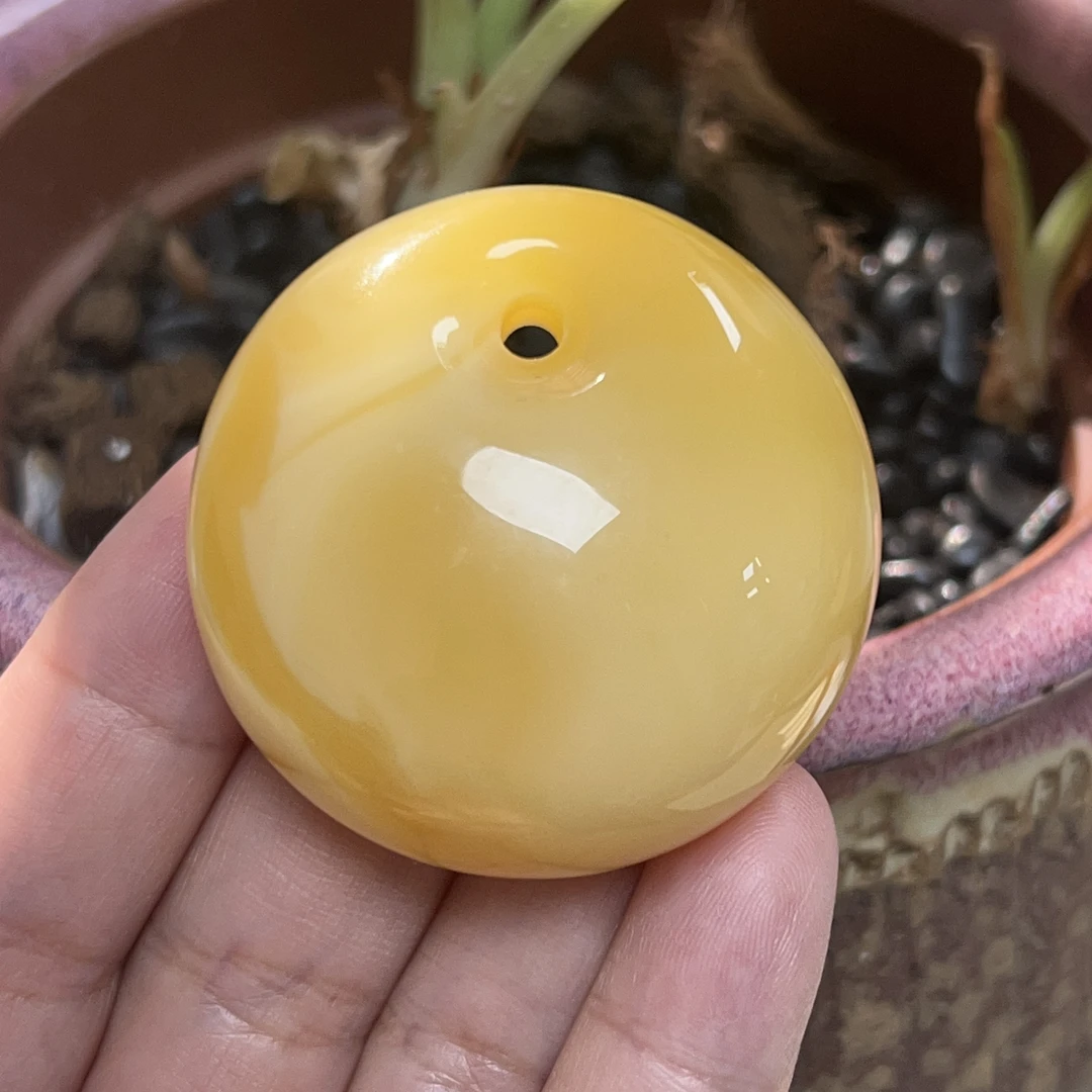 天然原矿无优化无烤色无补胶无煮蜜无辐照蜜蜡公主扣吊坠（1226）