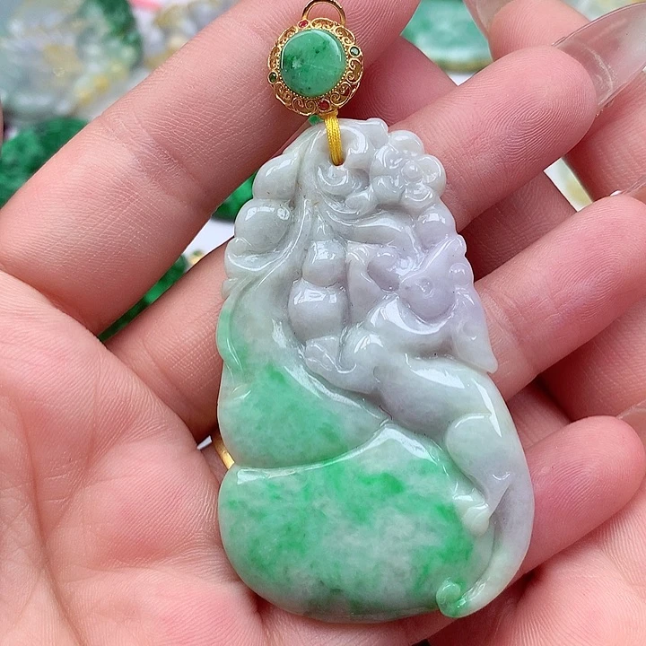 翡翠未镶嵌颈饰翡翠