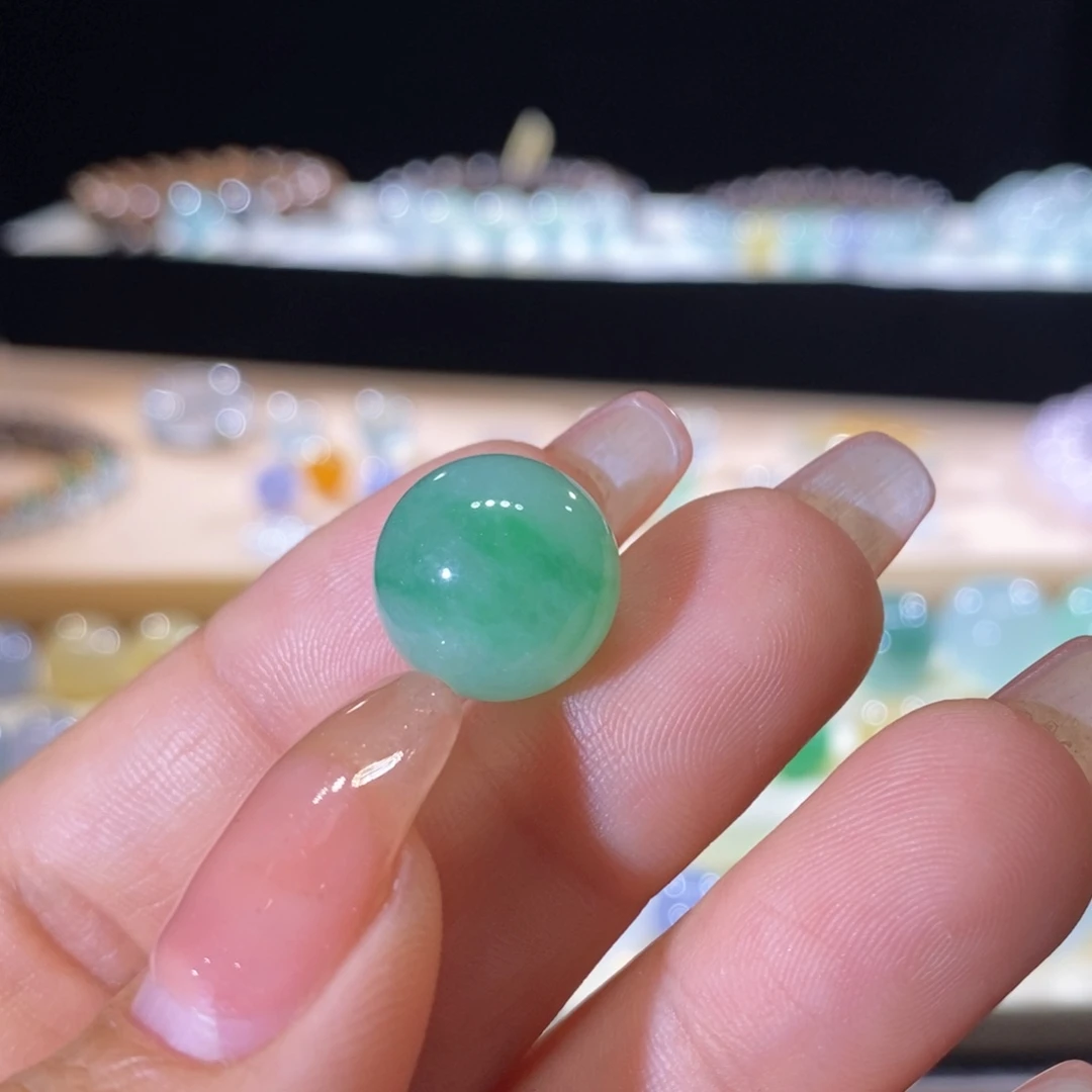 翡翠未镶嵌颈饰翡翠冰飘阳绿圆珠