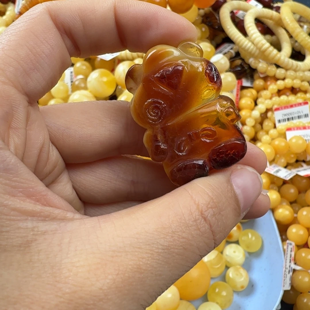 琥珀未镶嵌珠宝奇石