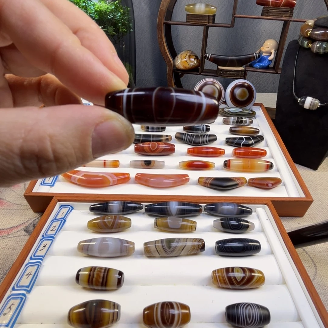 D***K玛瑙/玉髓未镶嵌珠宝半成品