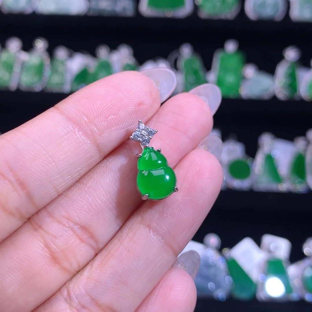 【闪购商品】颈饰银S925镶嵌翡翠