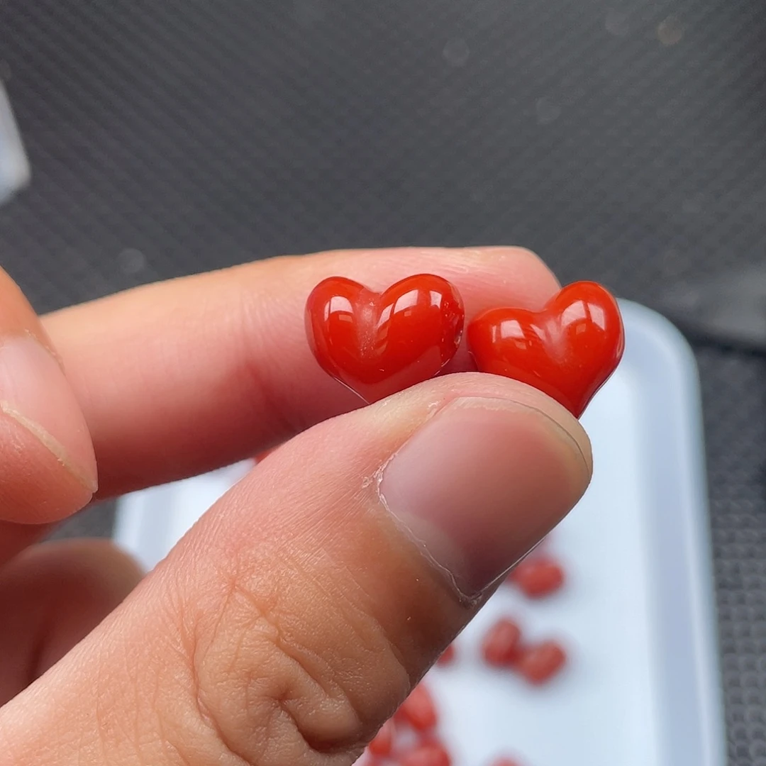 未镶嵌11*13左右孔屁桃一组2颗南红玛瑙