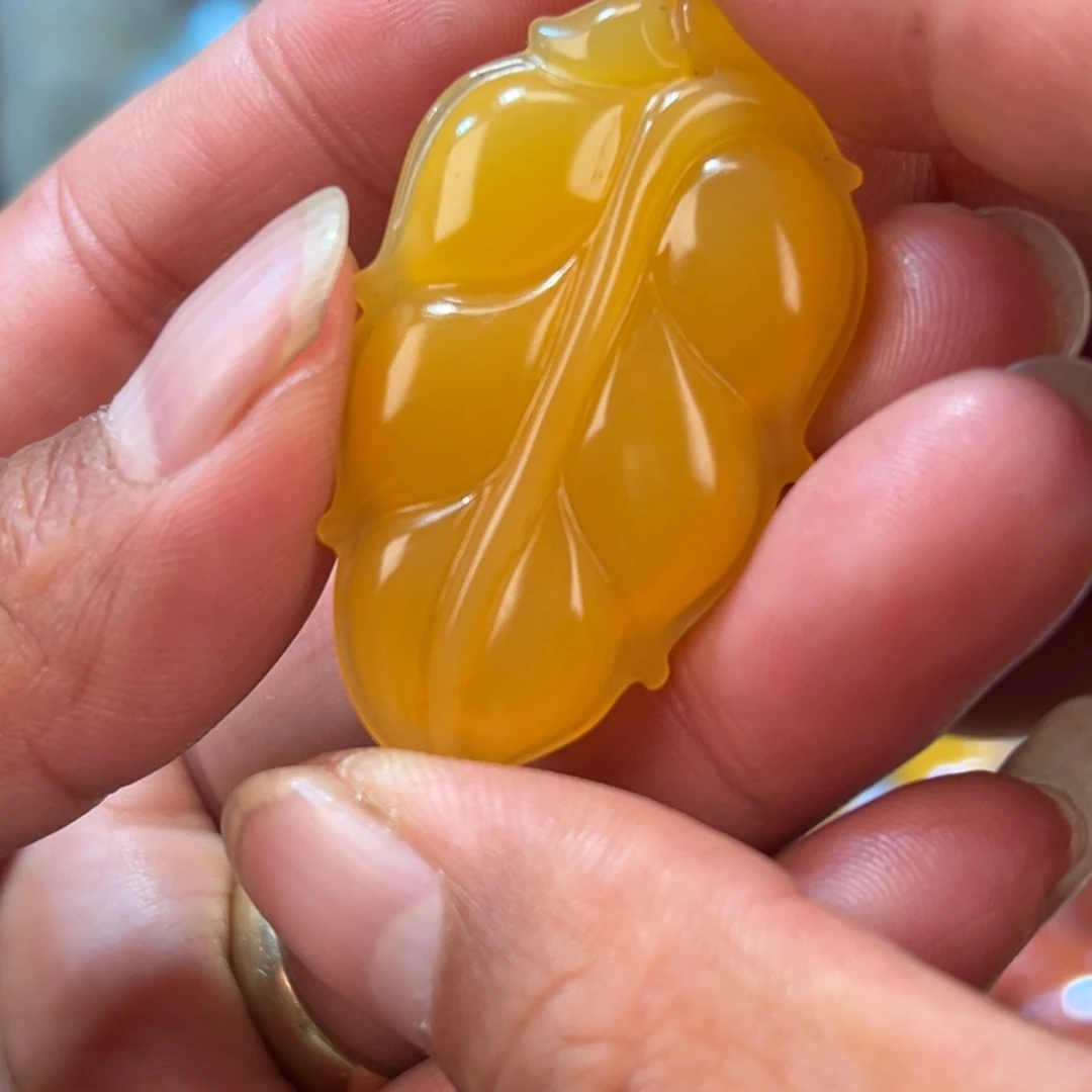 石英质玉（黄龙玉）合金颈饰