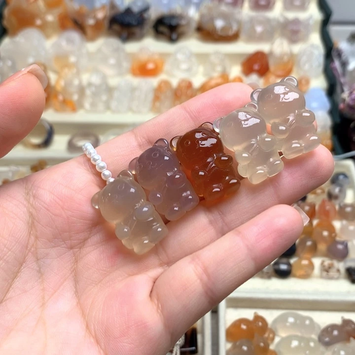 玛瑙/玉髓未镶嵌玛瑙背鱼熊/只