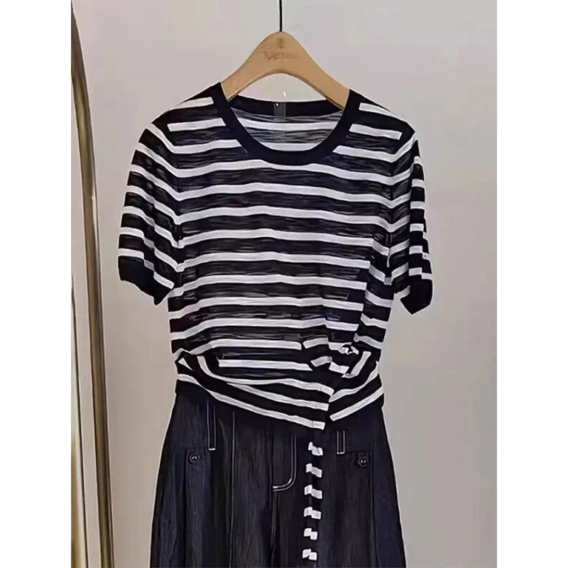 韩系时尚洋气圆领条纹短袖T恤女夏季气质显瘦绑带收腰针织衫上衣