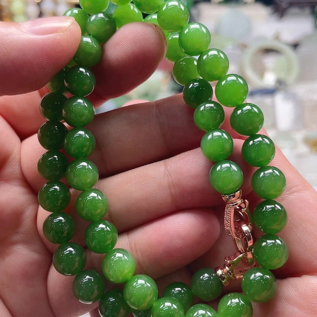 颈饰未镶嵌和田玉（碧玉）