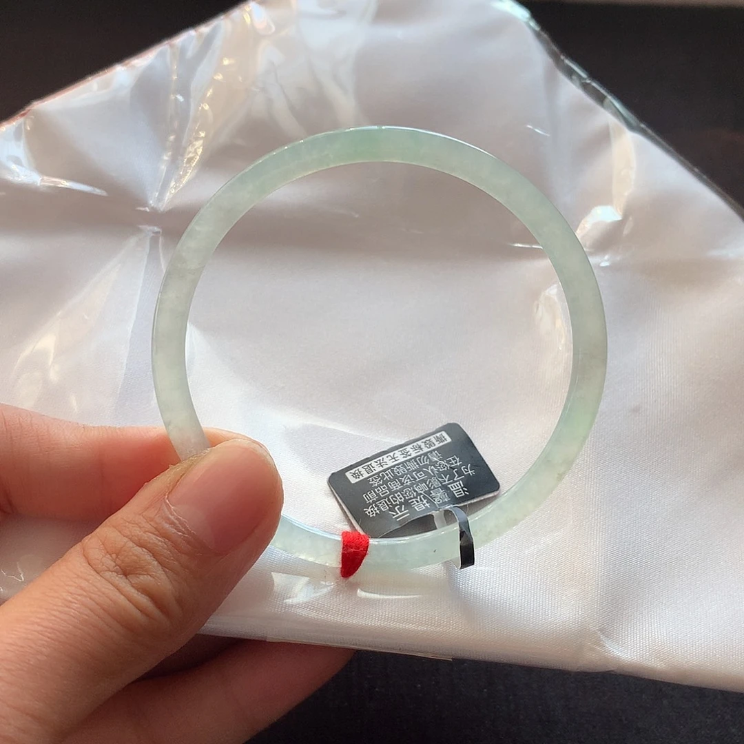 翡翠未镶嵌手镯56完美