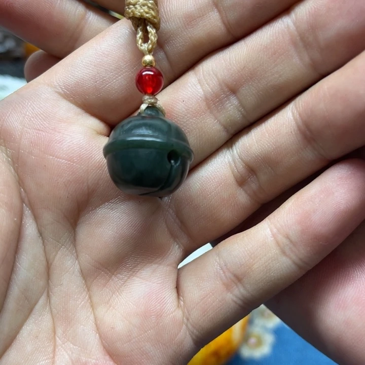 和田玉颈饰未镶嵌龙****福