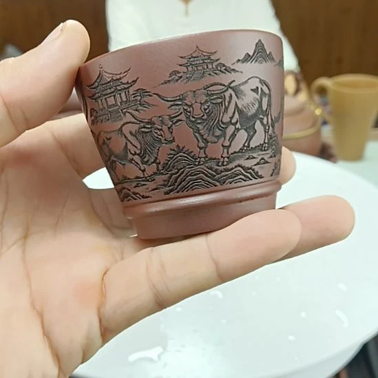 紫砂茶壶工作人员