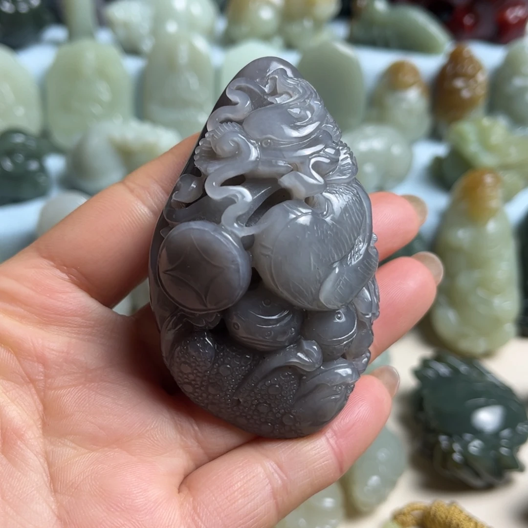 和田玉未镶嵌把件