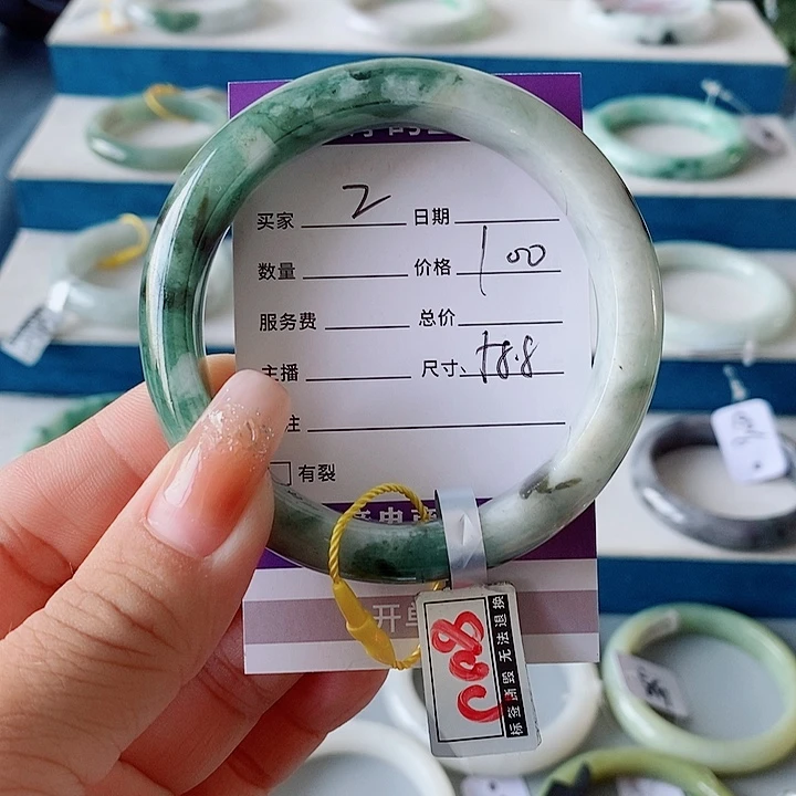 翡翠未镶嵌手镯翡翠