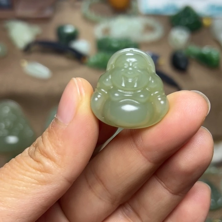 和田玉未镶嵌颈饰