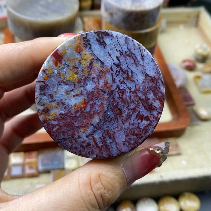 石英岩玉合金颈饰