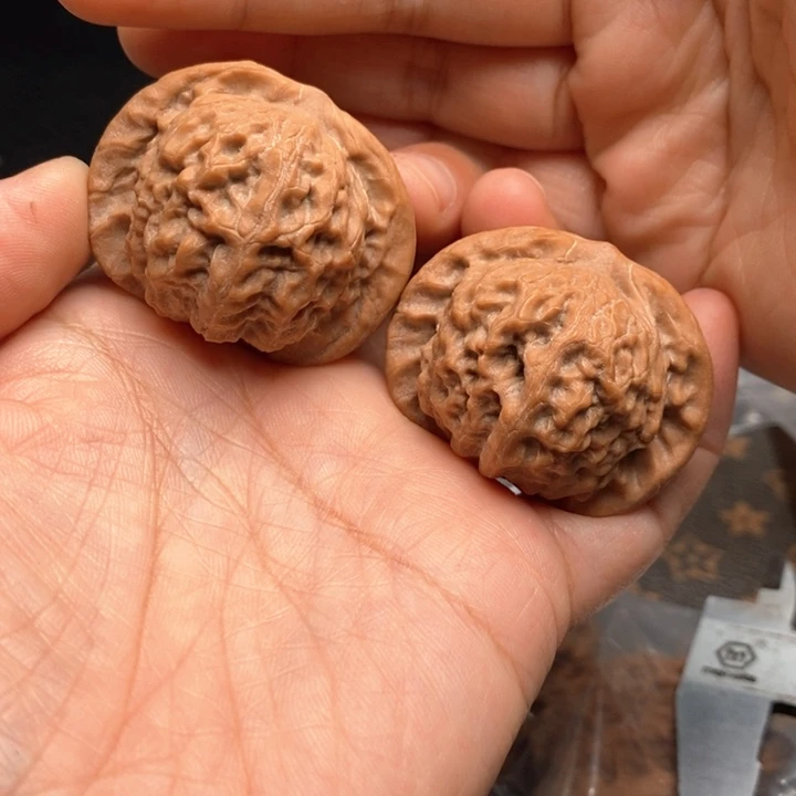 把件文玩核桃瓷娃娃38尺