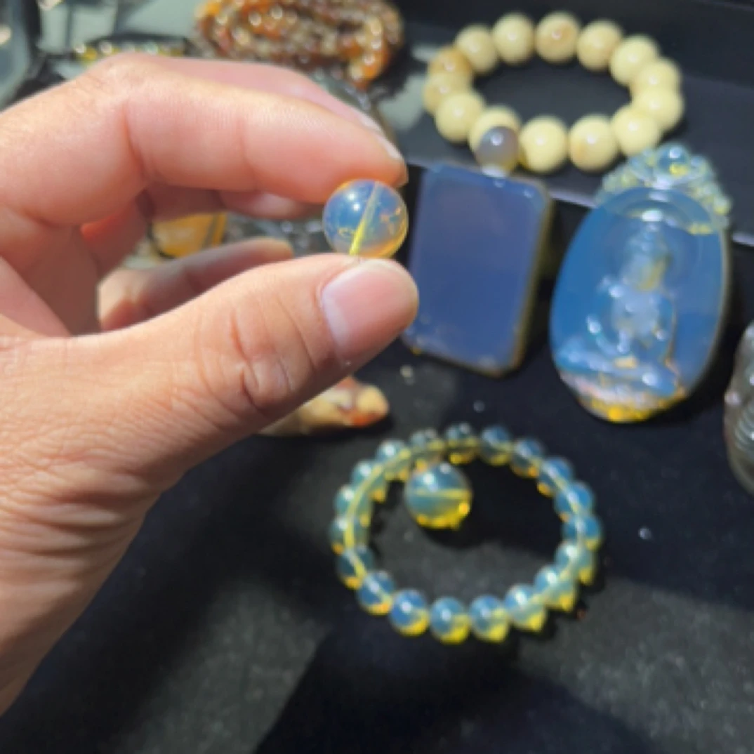 纯天然缅甸琥珀蓝珀