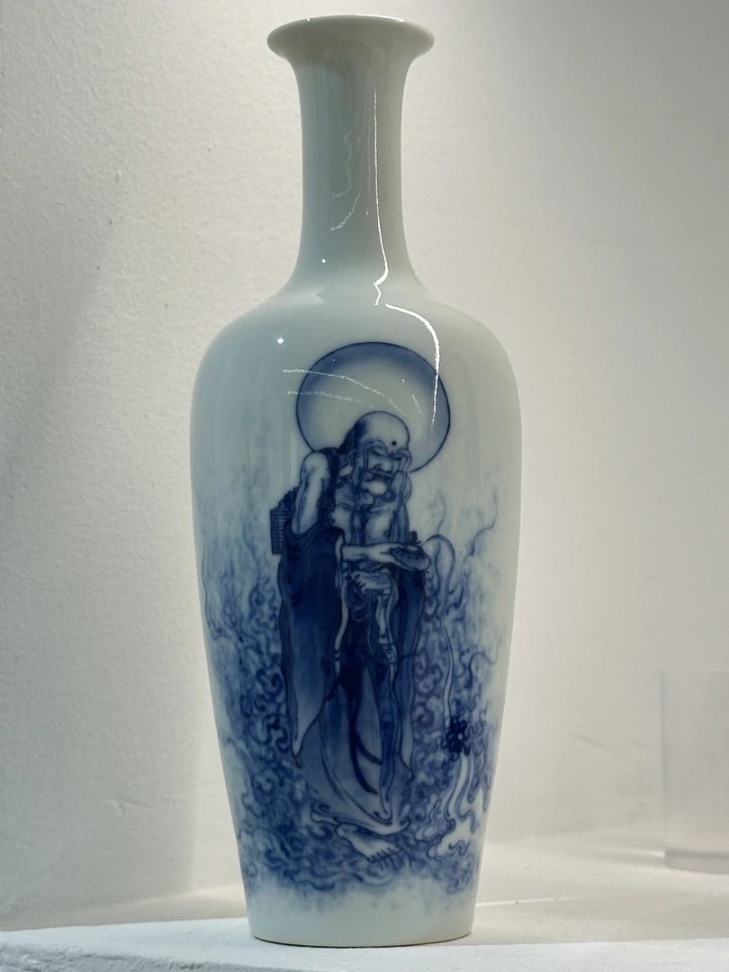 妙色柴窑仿古长眉罗汉玉净瓶