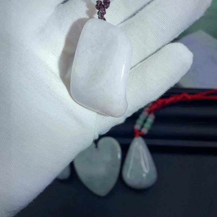 翡翠未镶嵌挂件片料