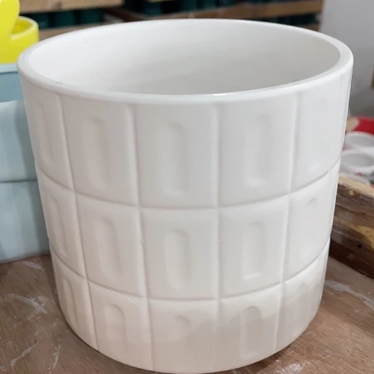 多肉绿植陶瓷花盆9.9包邮，有孔