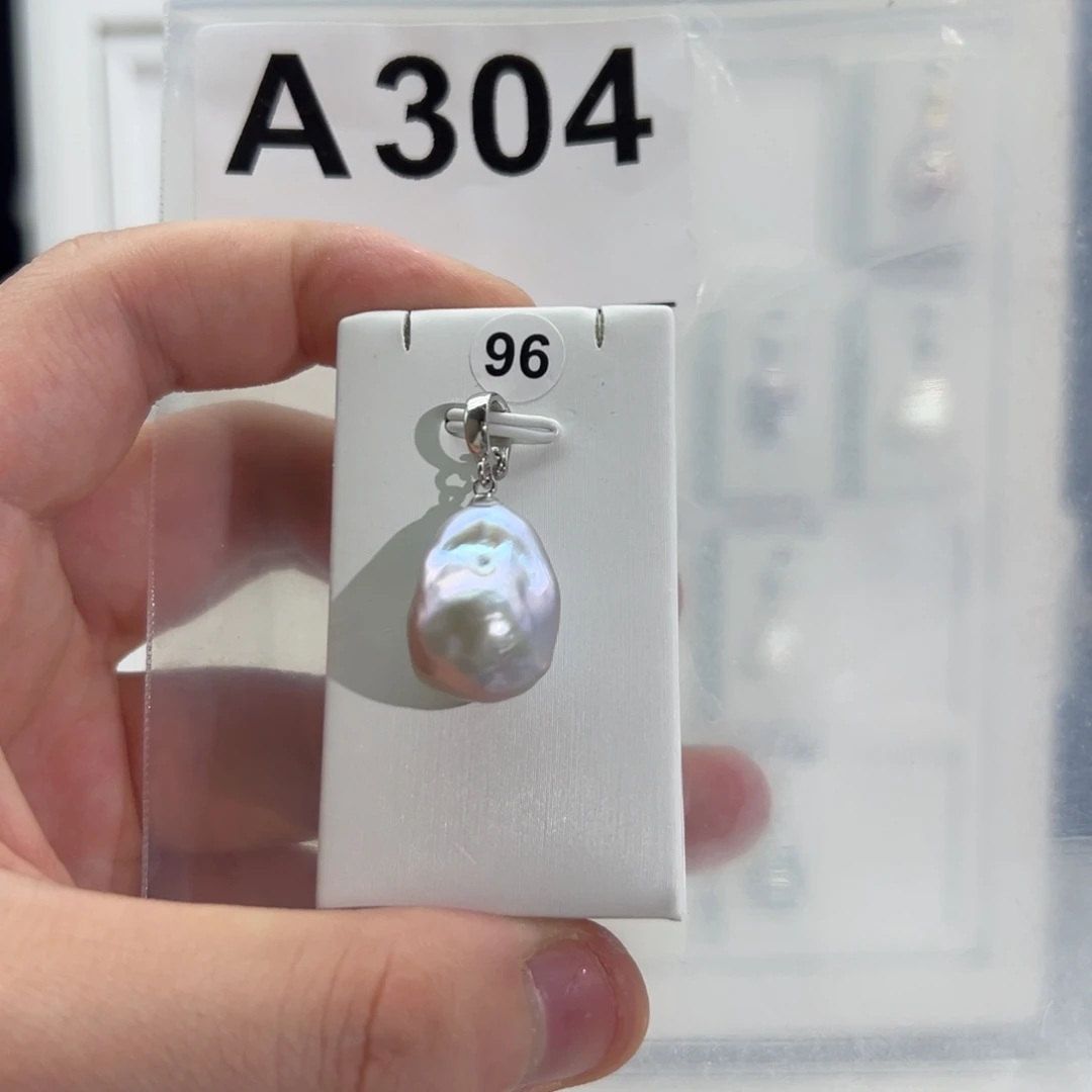 合金淡水珍珠颈饰