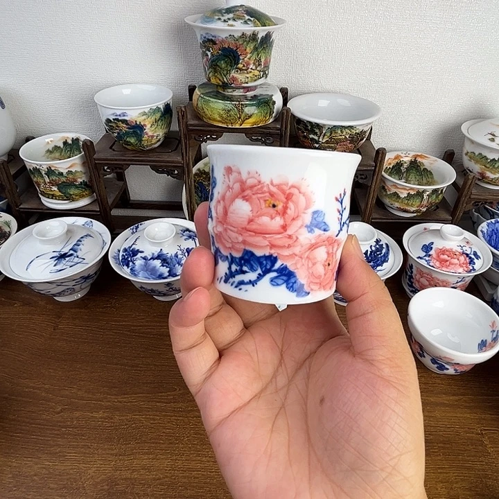 忠意堂釉下彩红牡丹