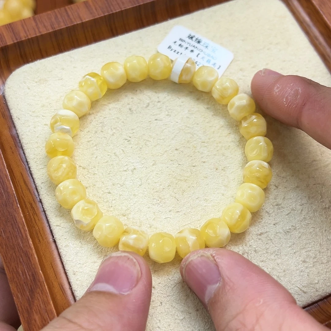 蜜蜡未镶嵌珠宝奇石