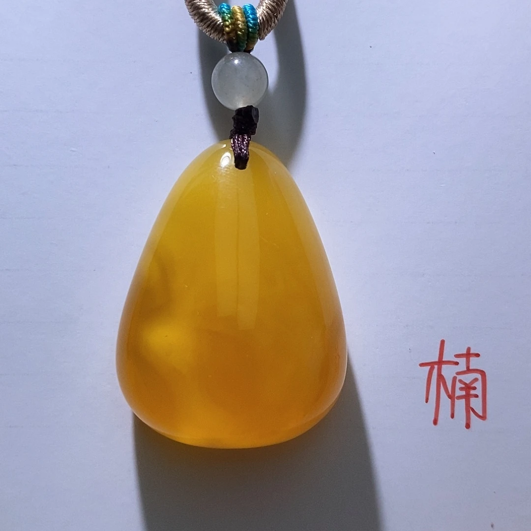 未镶嵌琥珀珠宝奇石