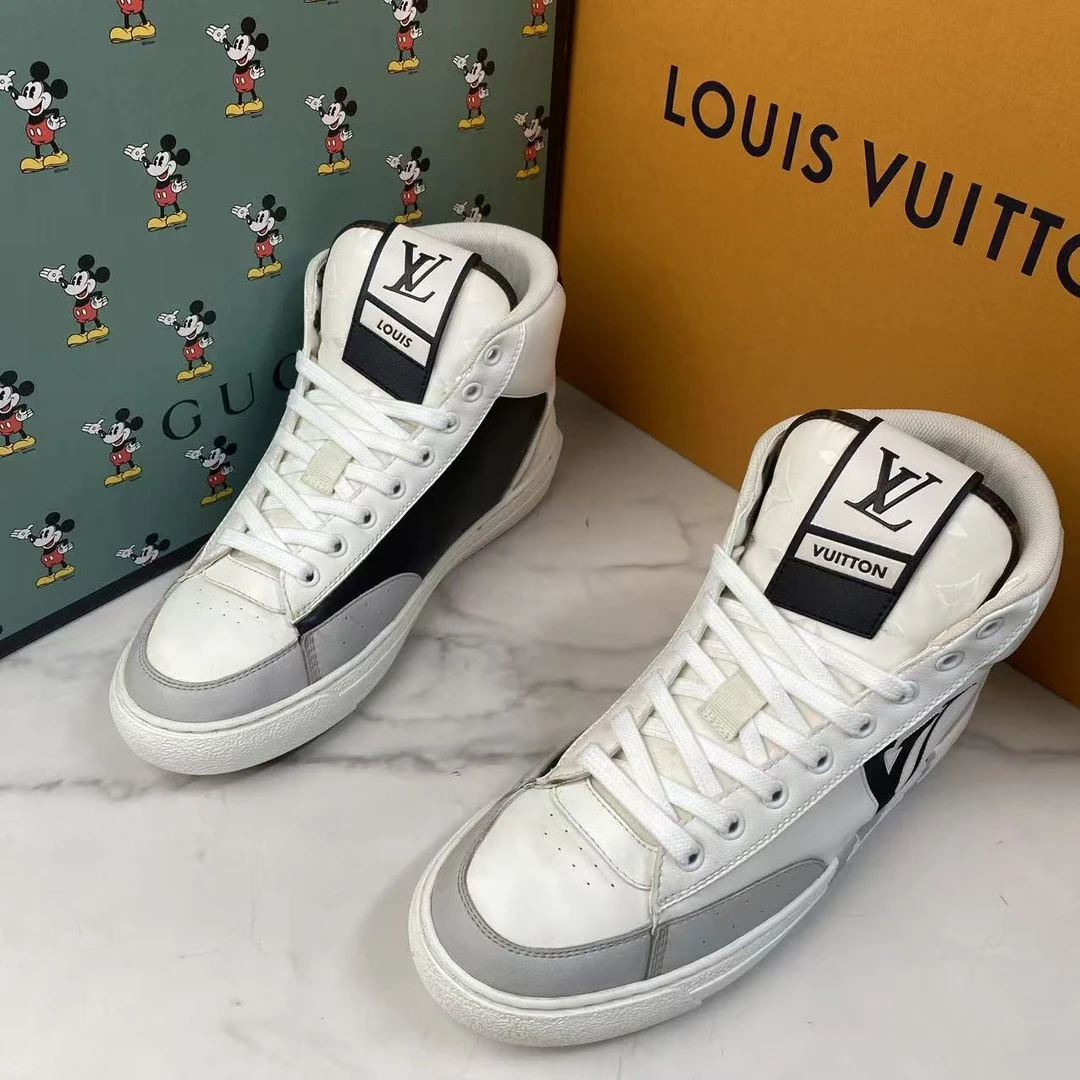 95新 LouisVuitton/路易威登 白色查理侧边logo高帮板鞋 39码