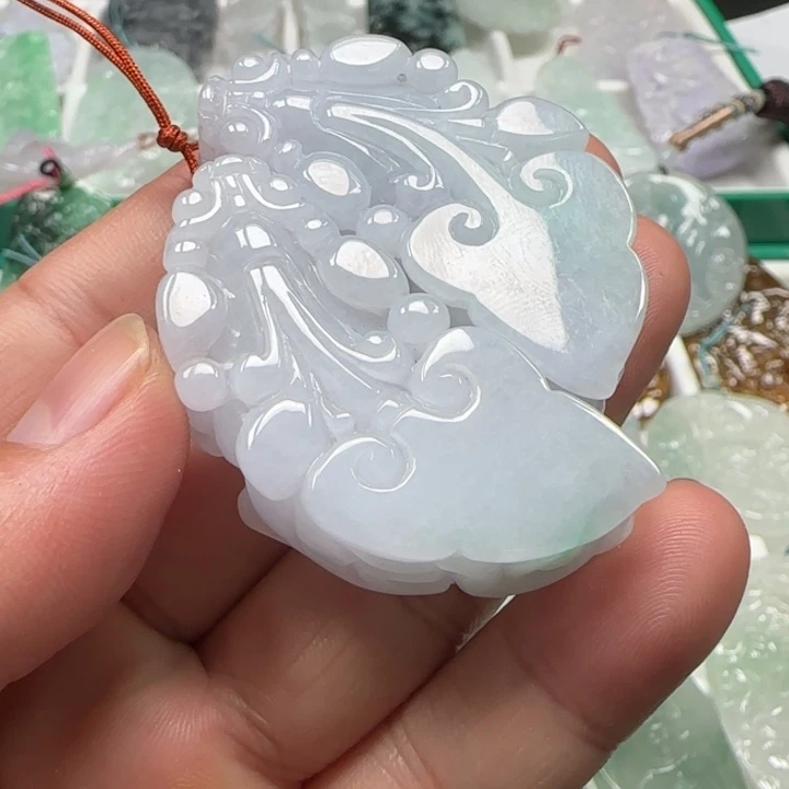 颈饰未镶嵌翡翠貔貅