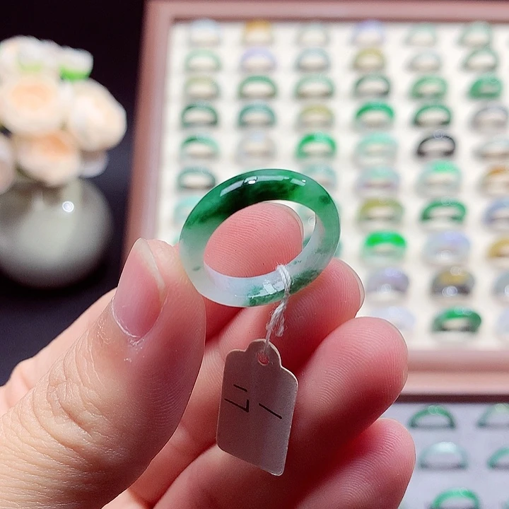 翡翠未镶嵌戒指17号