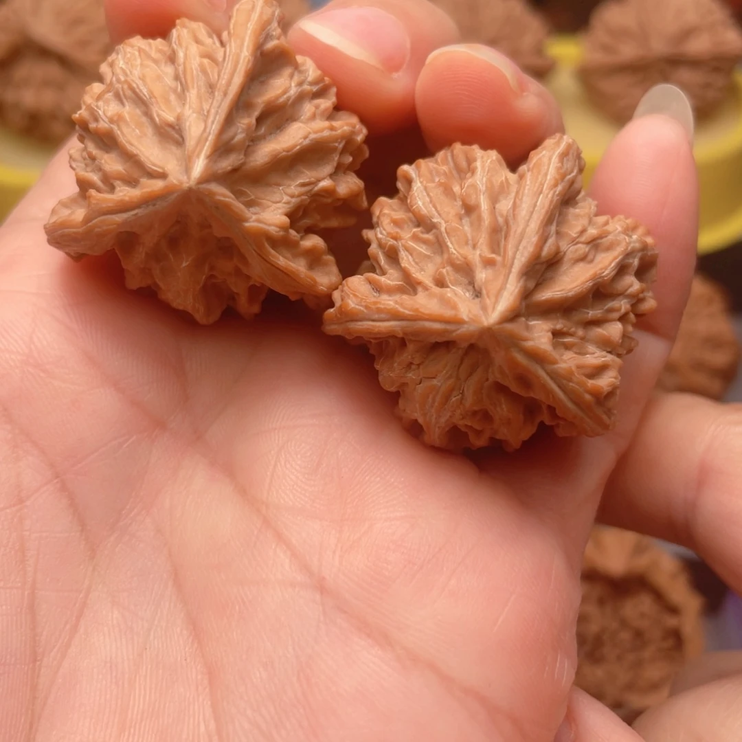 文玩核桃把件盘山三棱34