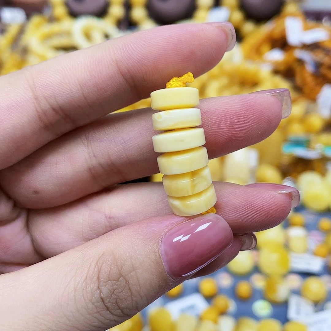 未镶嵌琥珀珠宝奇石11+mm福利款.瑕