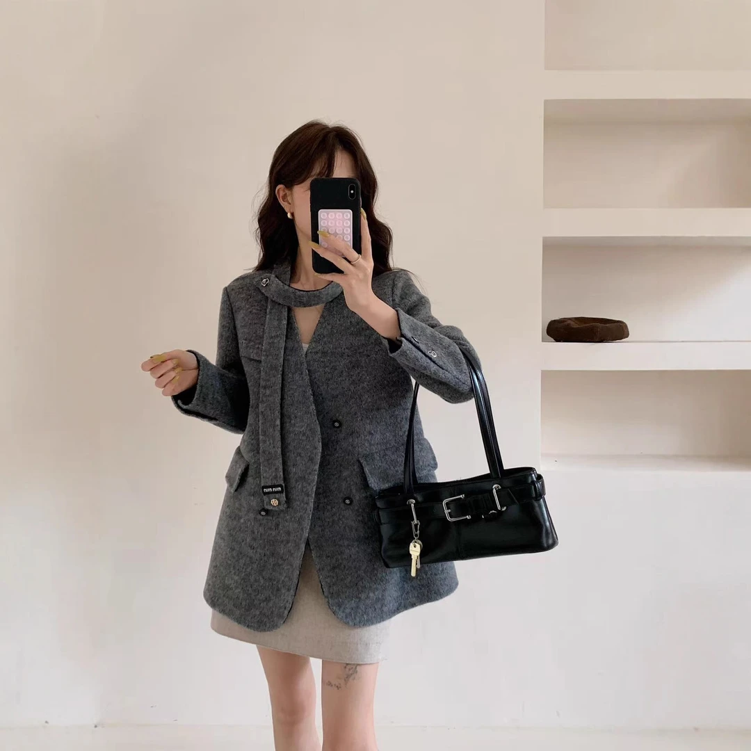 秋冬围脖双面羊绒大衣女短款V领西装设计小个子宽松羊毛呢子外套