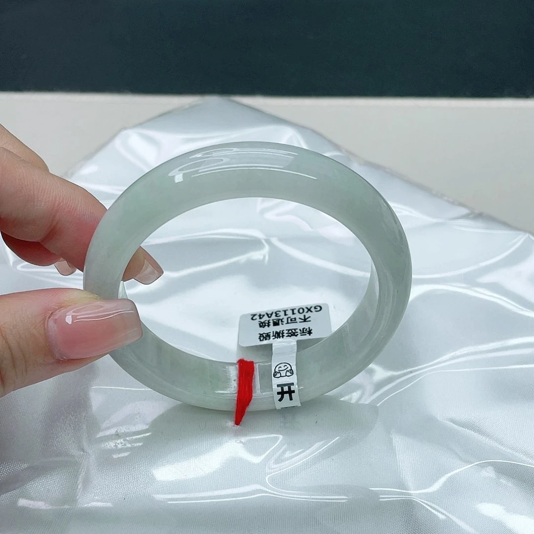 翡翠手镯未镶嵌正56.5