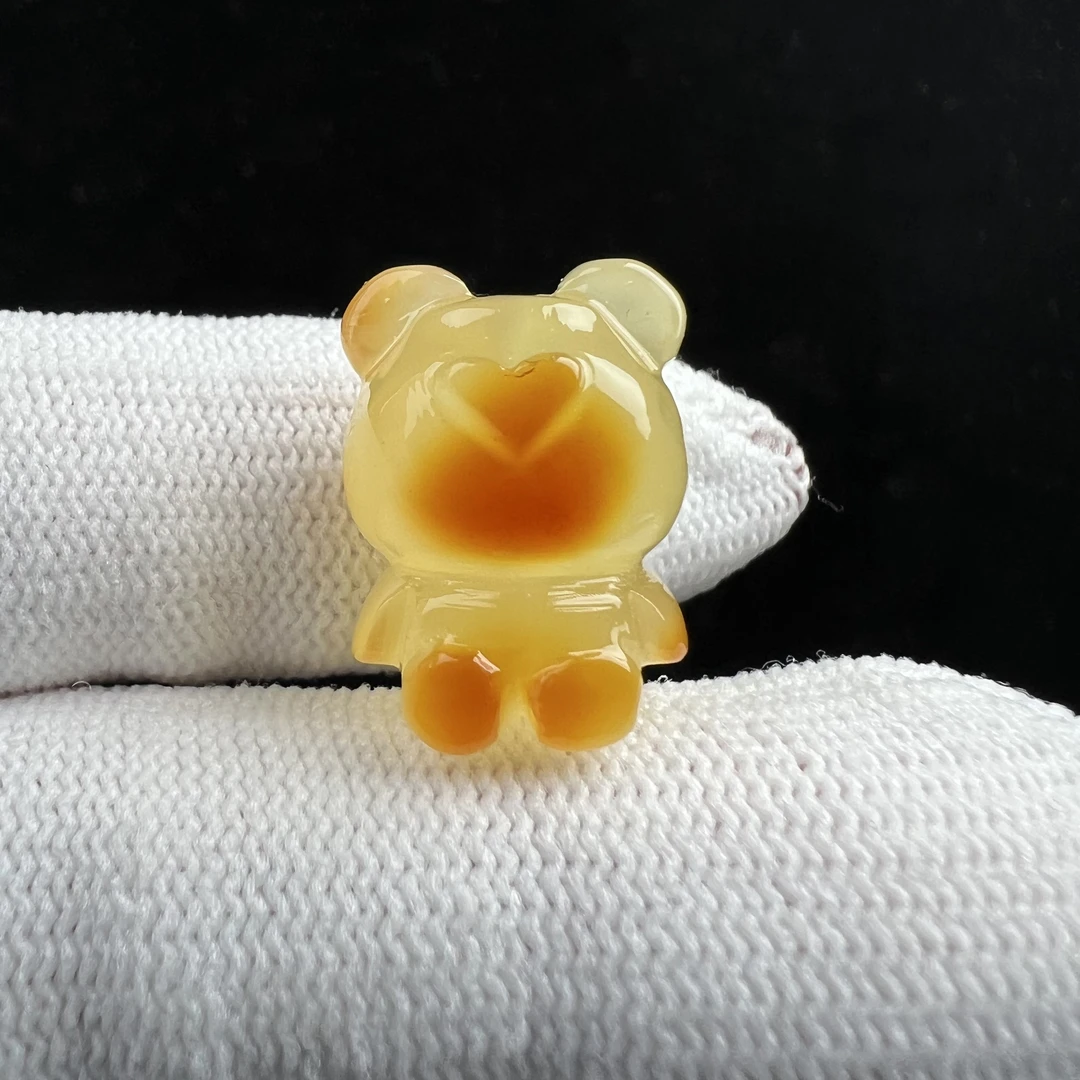 M3986天然原矿蜜蜡雕刻小熊 14*18.8mm支持复检 假一罚四