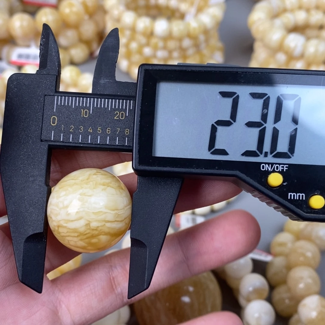 蜜蜡未镶嵌珠宝奇石6.8g