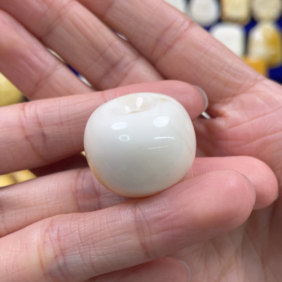 蜜蜡裸石未镶嵌琥珀蜜蜡扣子