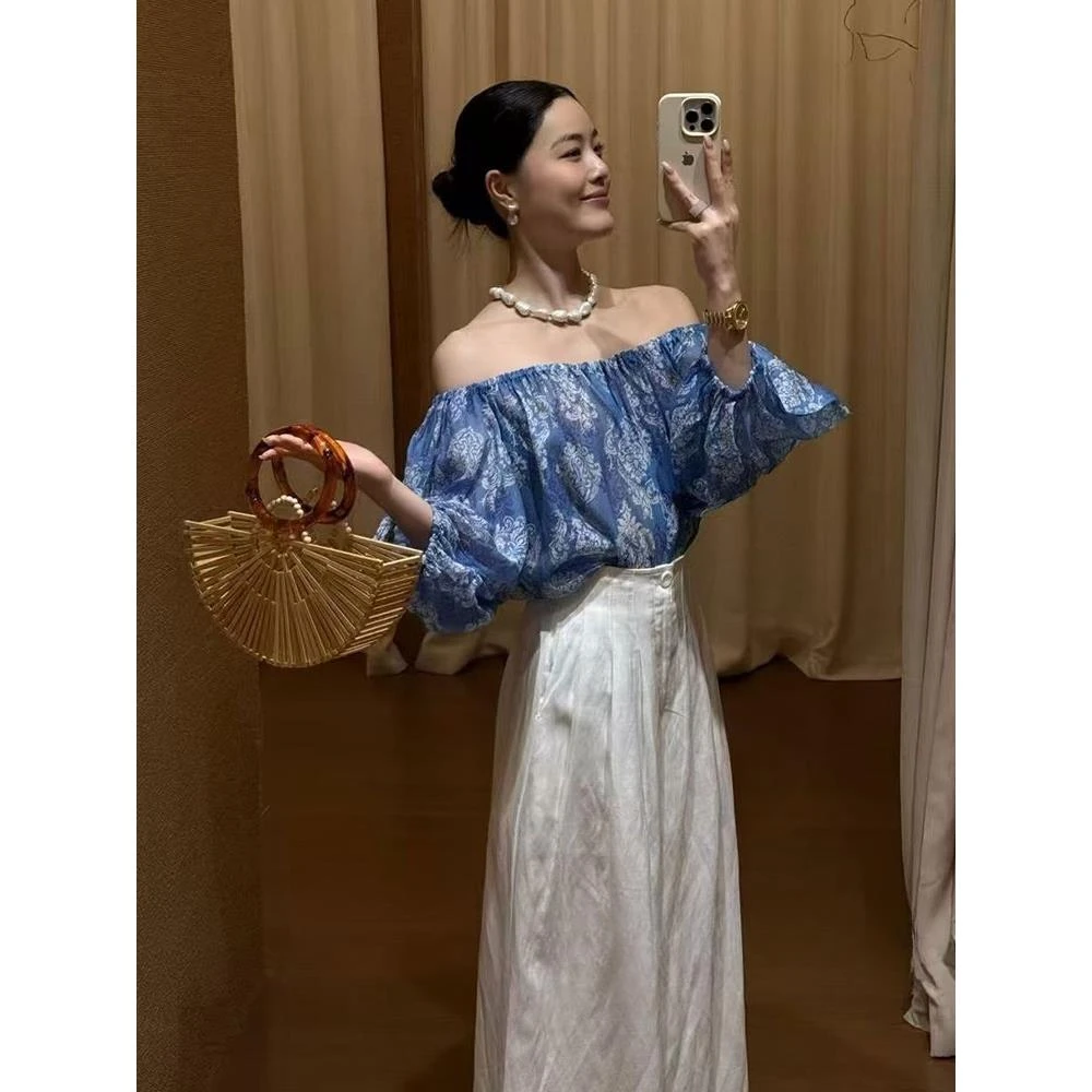 法式浪漫小上衣女夏季气质轻奢高级感独特漂亮蓝色碎花一字肩衬衫