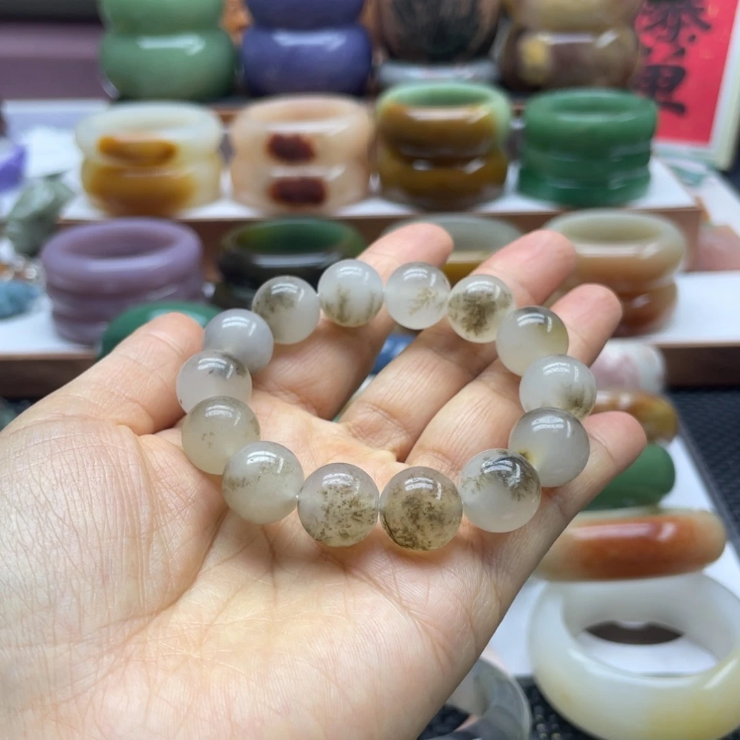 石英岩玉未镶嵌手镯